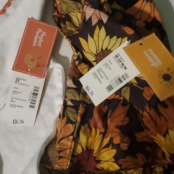 New Gymboree girl's 2T sunflower dress and white pumpkin color shirt New Gymboree girl's 2T sunflower dress and white pumpkin color shirt